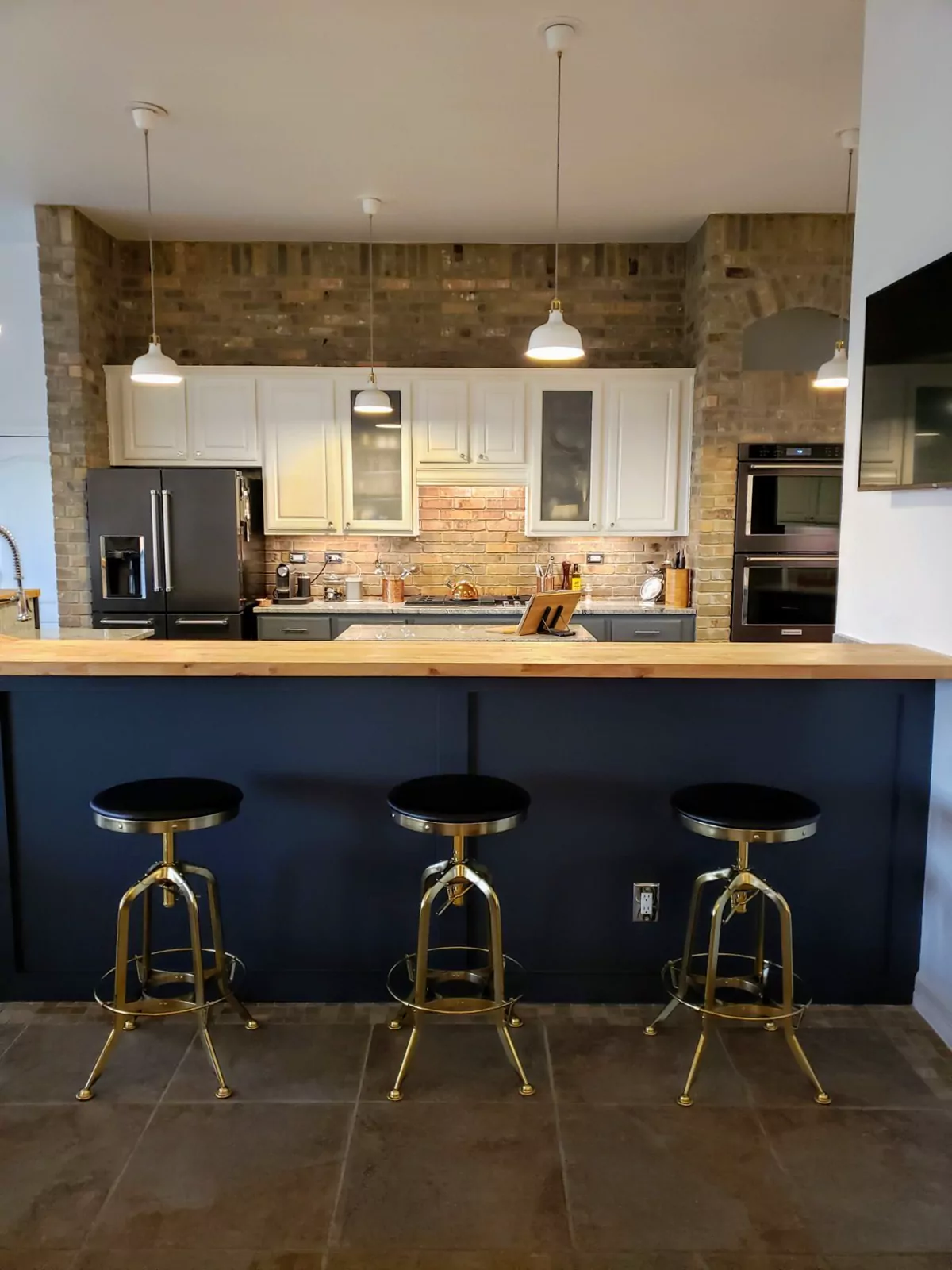 Navy island kitchen by Flip Fixer