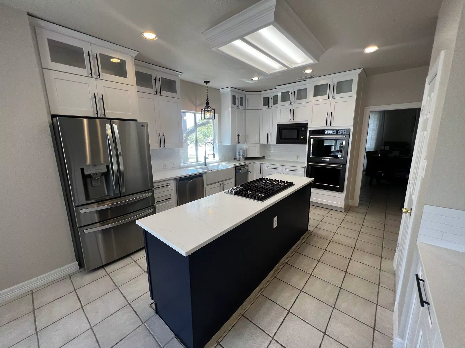 Two-tone kitchen by Flip Fixer