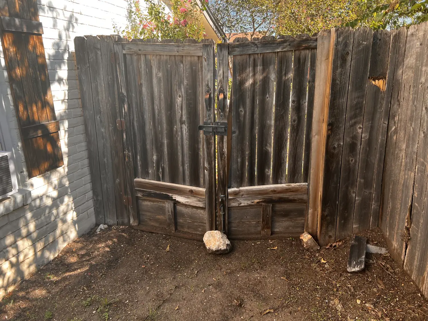 Old double gate before replacement